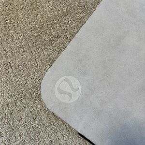 Lululemon hot towel mat